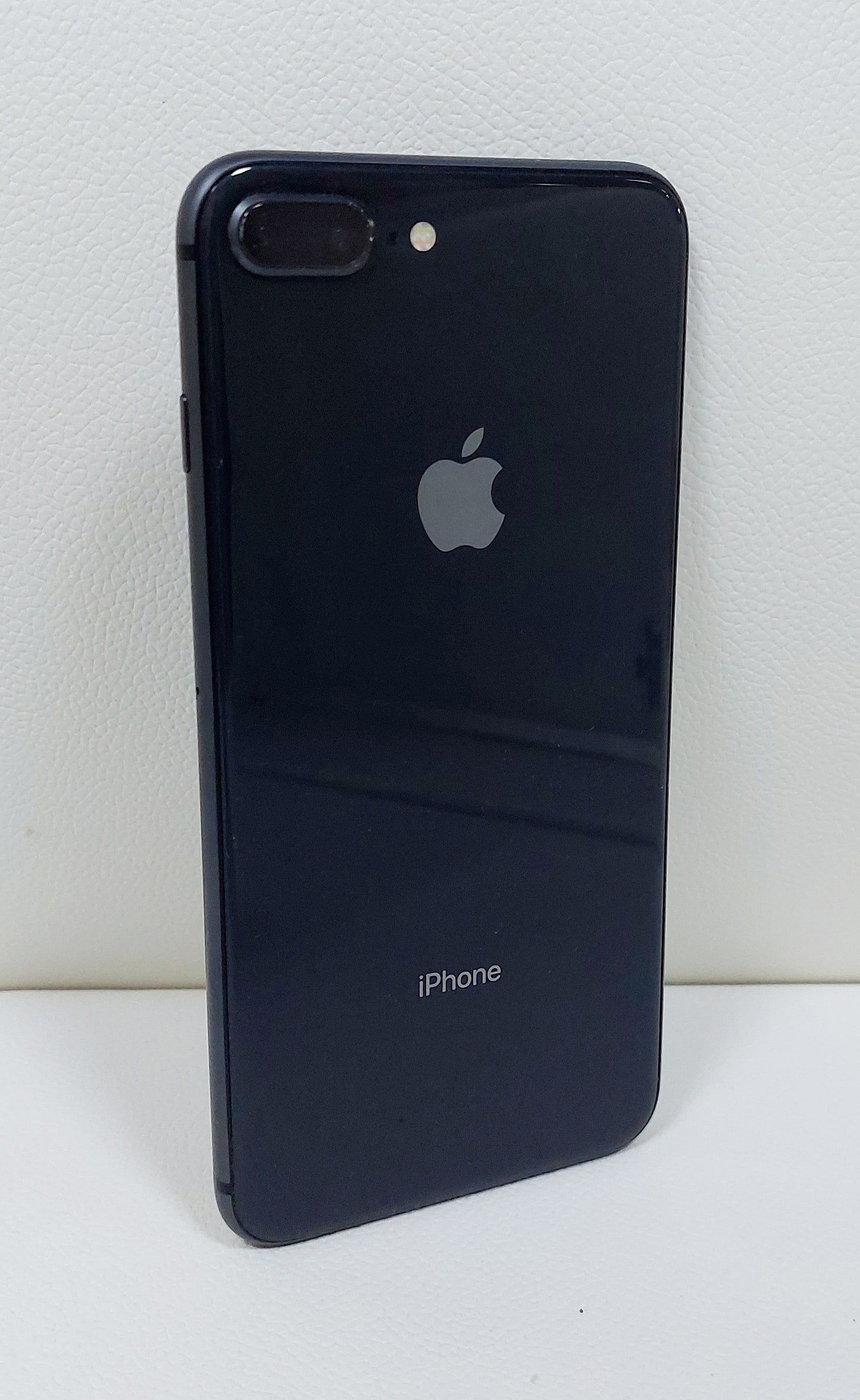 Apple iPhone 8 Plus with FaceTime - 64GB, 4G LTE, Space Grey