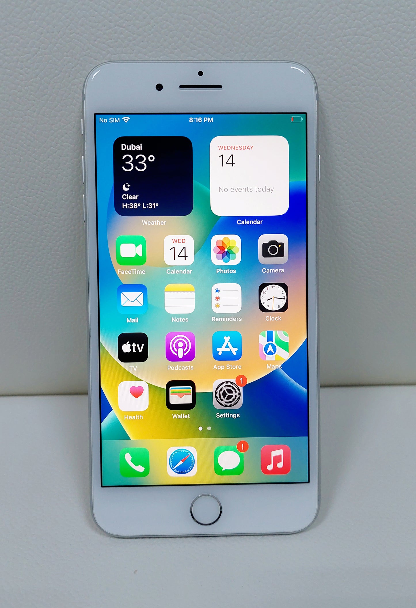 Apple iPhone 8 Plus with FaceTime - 64GB, 4G LTE, White