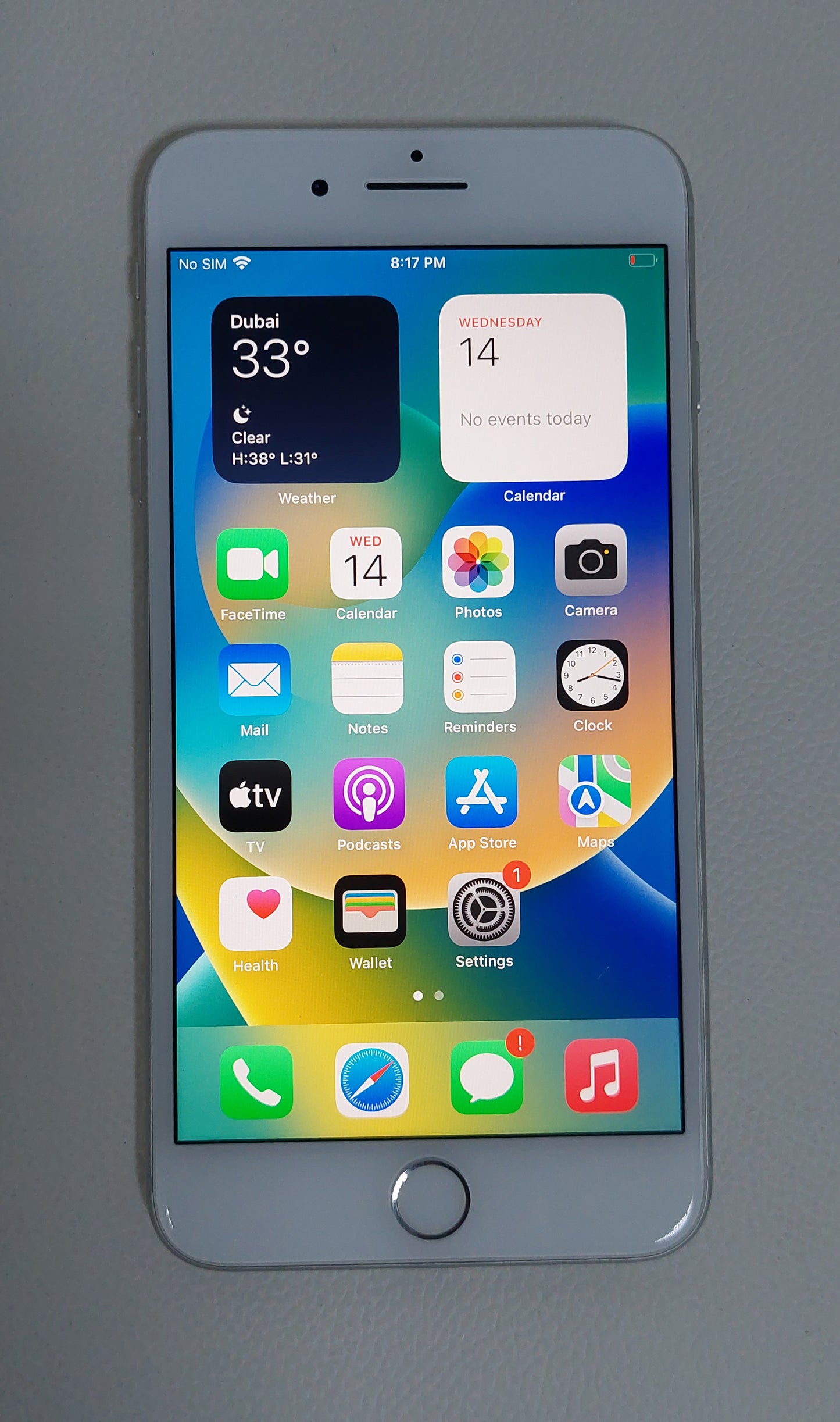 Apple iPhone 8 Plus with FaceTime - 64GB, 4G LTE, White