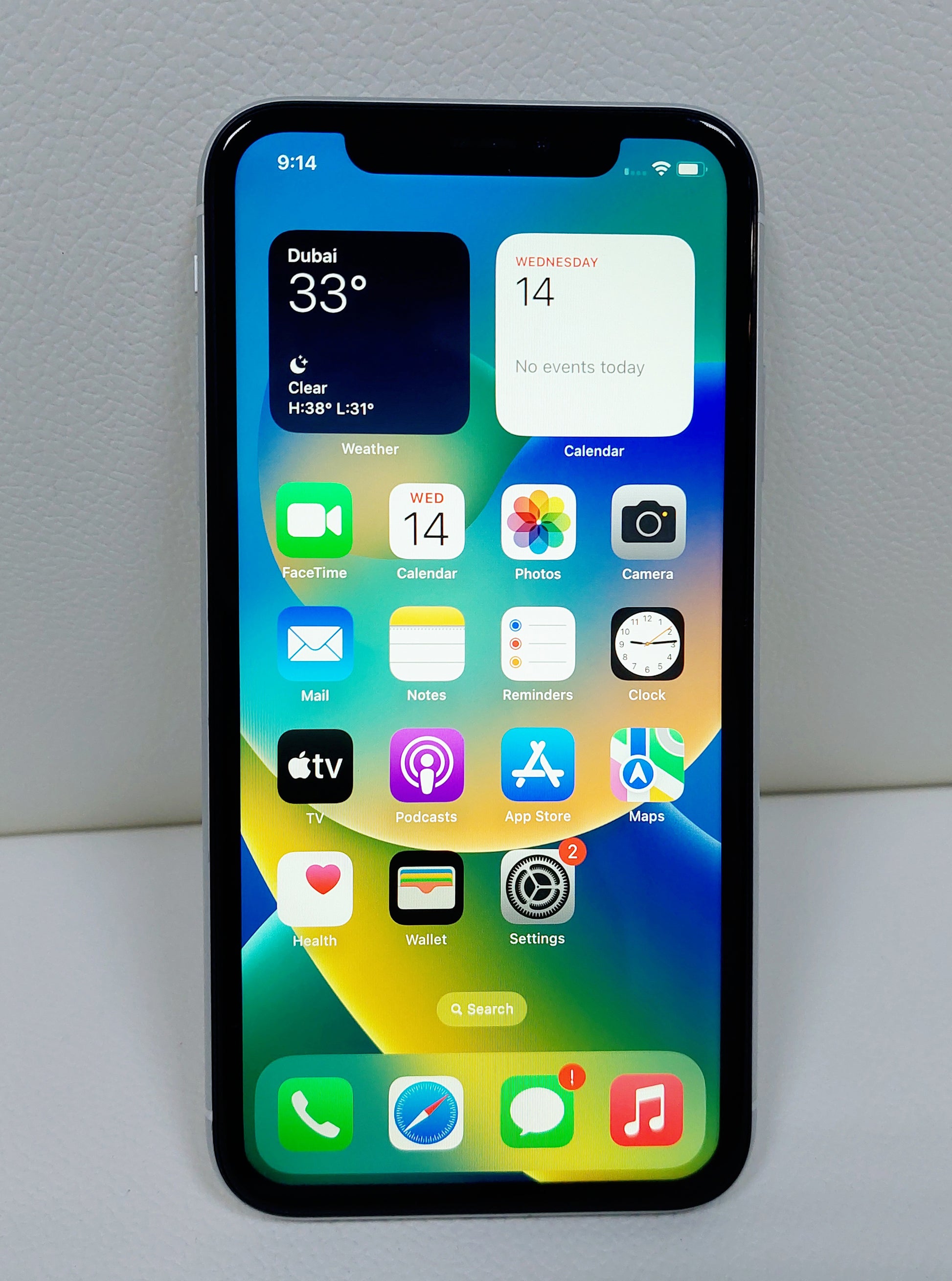 Apple iPhone XR with FaceTime - 64GB, 4G LTE, White