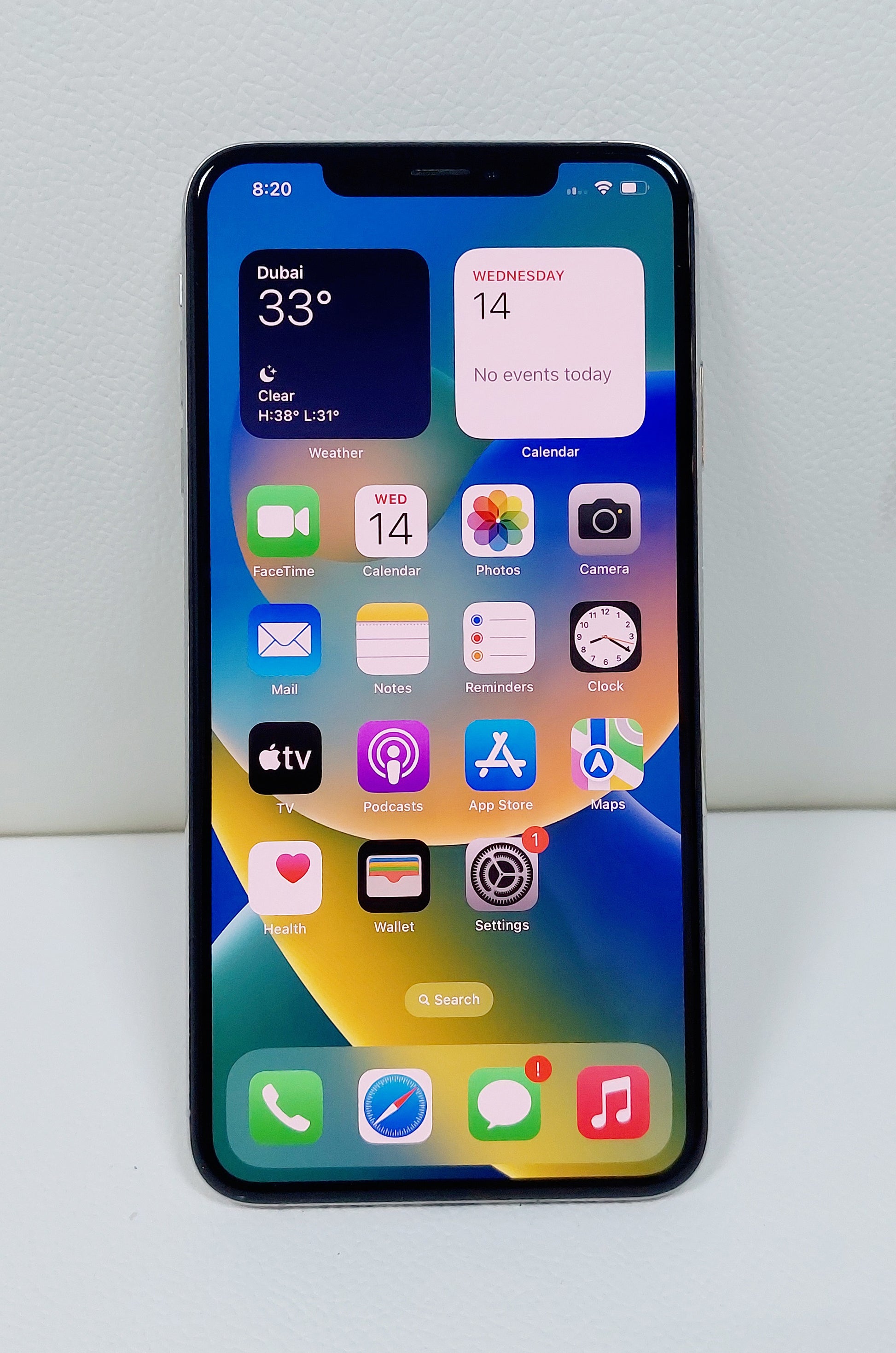 Apple iPhone XS Max with FaceTime - 64GB, 4G LTE, White