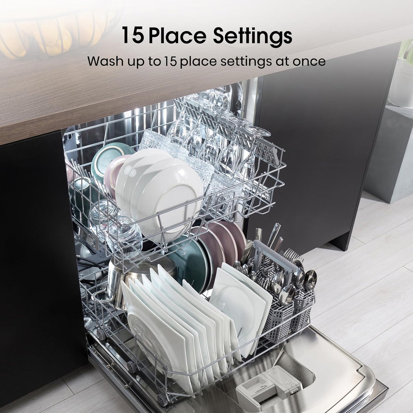 Hisense 15 Place Free Standing Dishwasher, HS623E90G