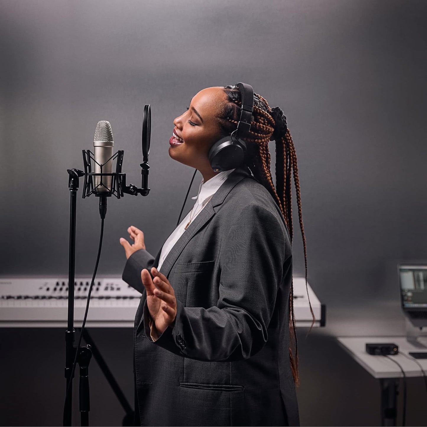 RØDE NT1  Large-diaphragm Studio Condenser Microphone