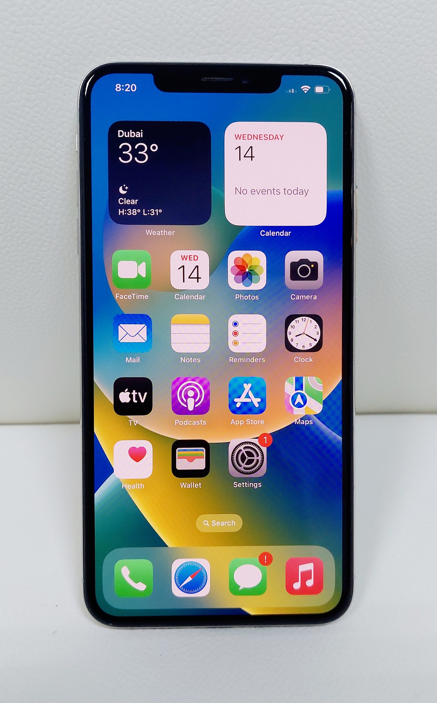 Apple iPhone X with FaceTime - 64GB, 4G LTE, White
