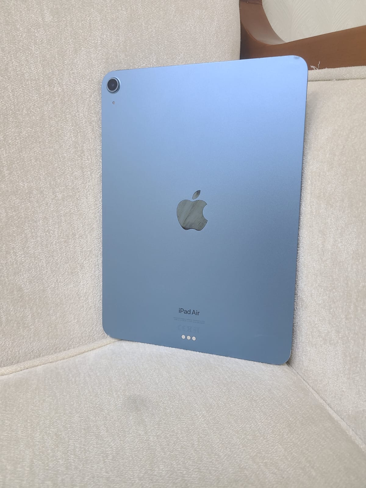 Apple iPad Air (5th Gen), 256GB - 10.9" Screen - Wi-Fi, Blue - 95356