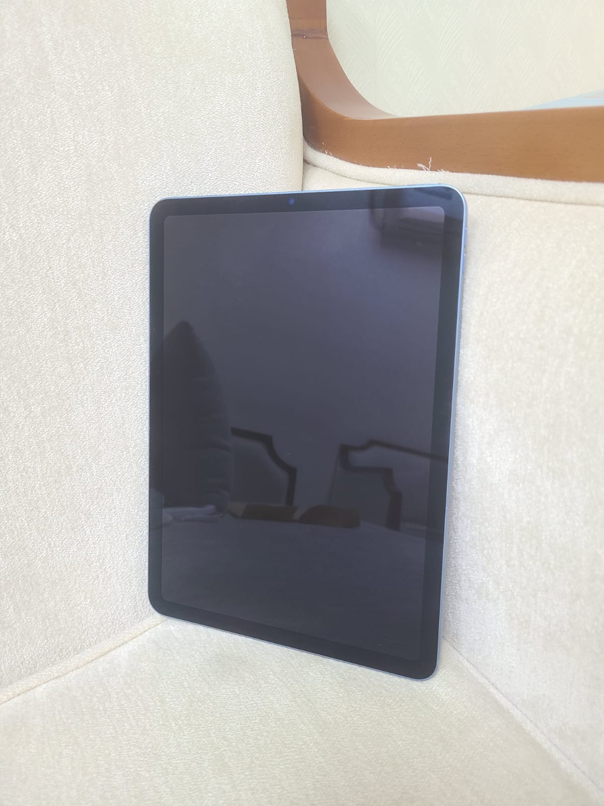 Apple iPad Air (5th Gen), 256GB - 10.9" Screen - Wi-Fi, Blue - 95356