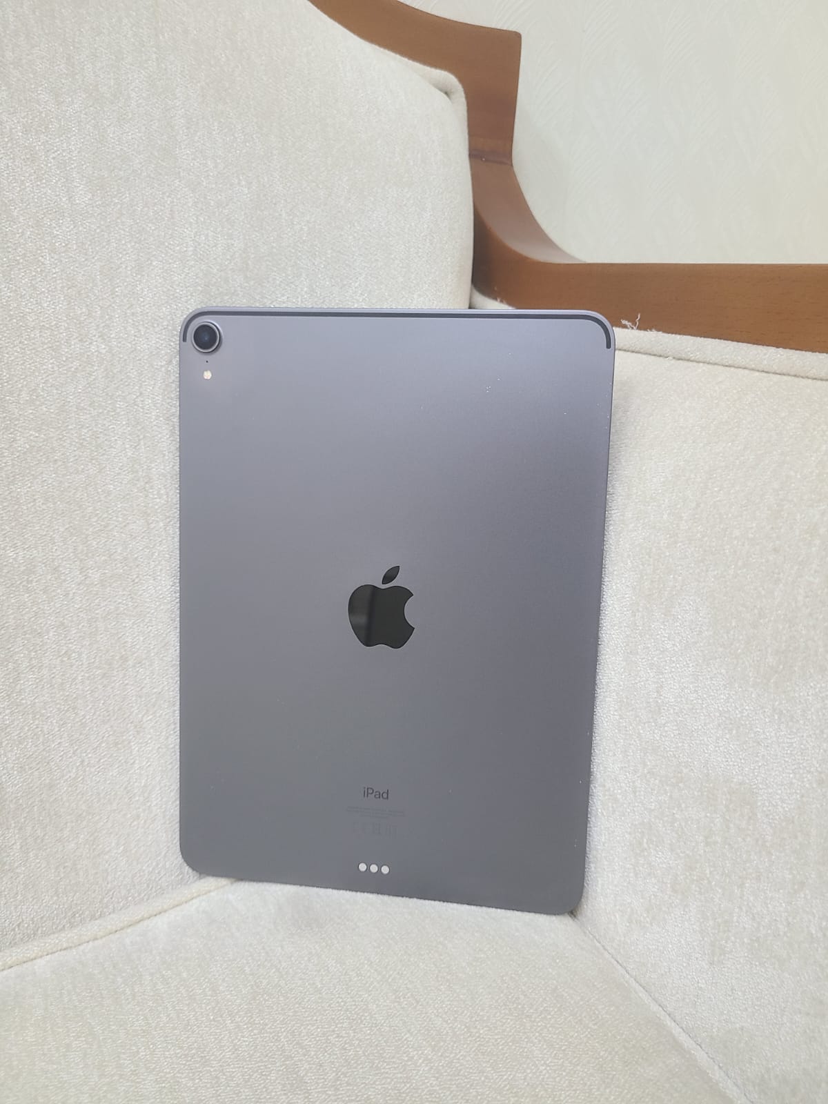 Apple iPad Pro, 256GB - 11" Screen - Wi-Fi, Space Grey - 95042